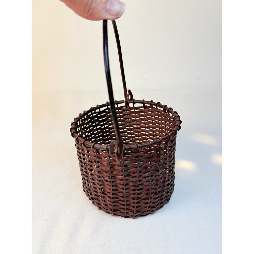 Primitive Burgundy Woven Metal Basket W/ Swing Handle Rustic Farmhouse Decor - Picture 2 of 11
